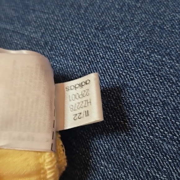 Adidas Light Yellow Shorts, EUC XL - Picture 7 of 7